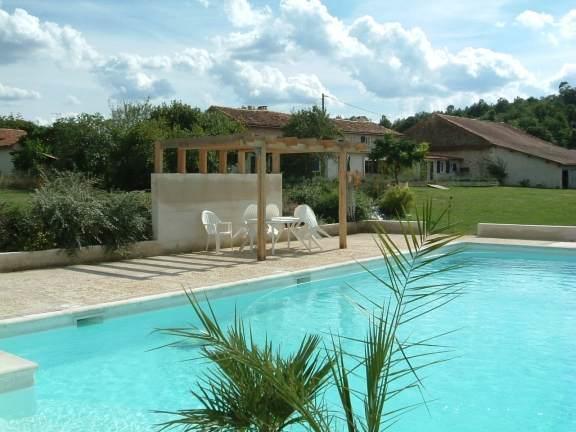 Hôtel Les Chardons à Chenaud Extérieur photo