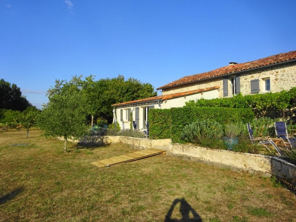Hôtel Les Chardons à Chenaud Extérieur photo